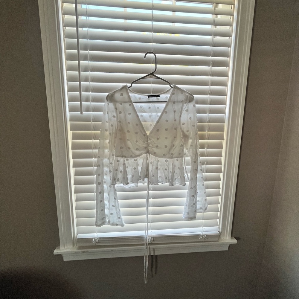 White blouse, crop top, bell sleeve